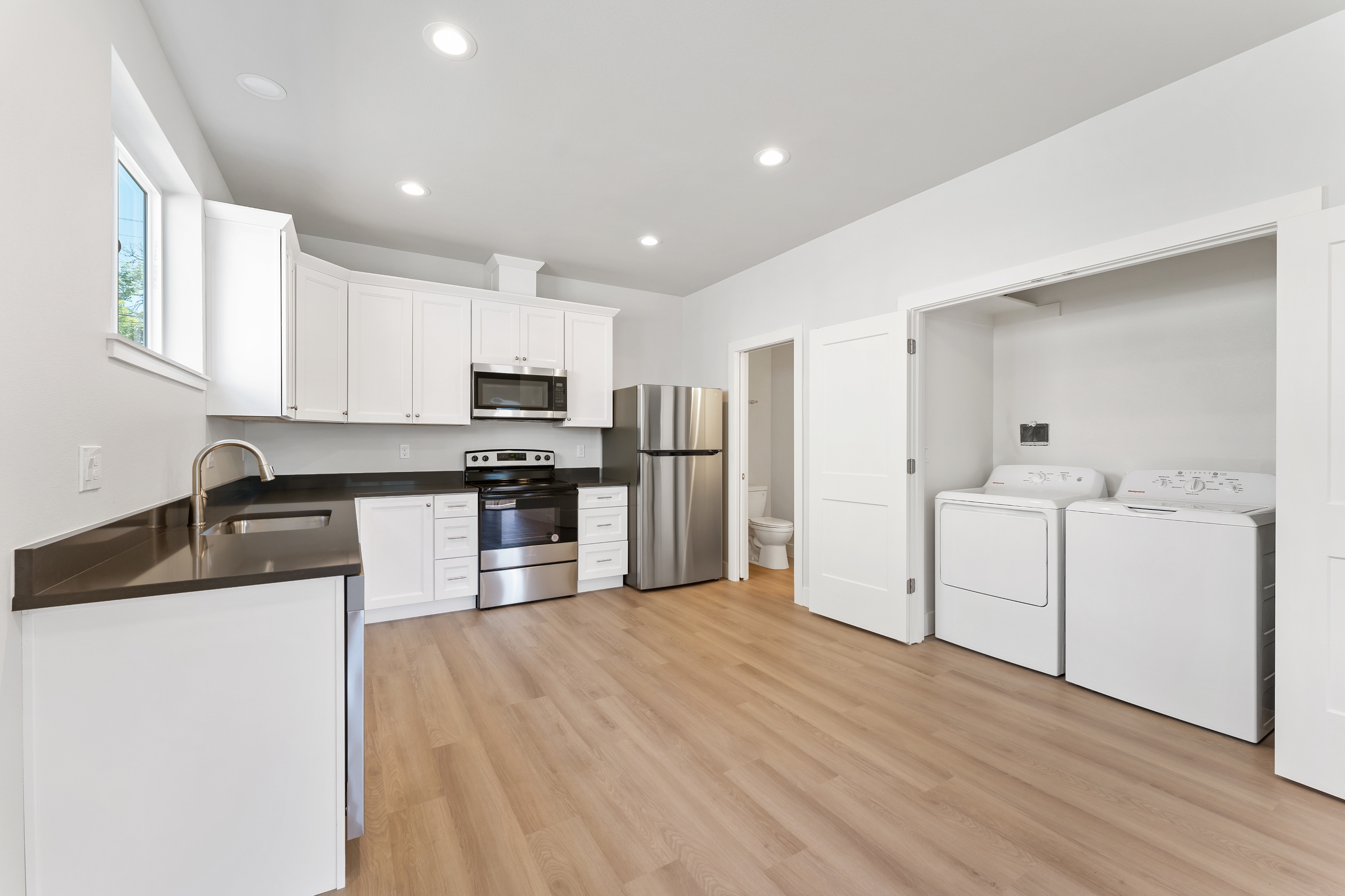 936 Molalla Avenue - 4